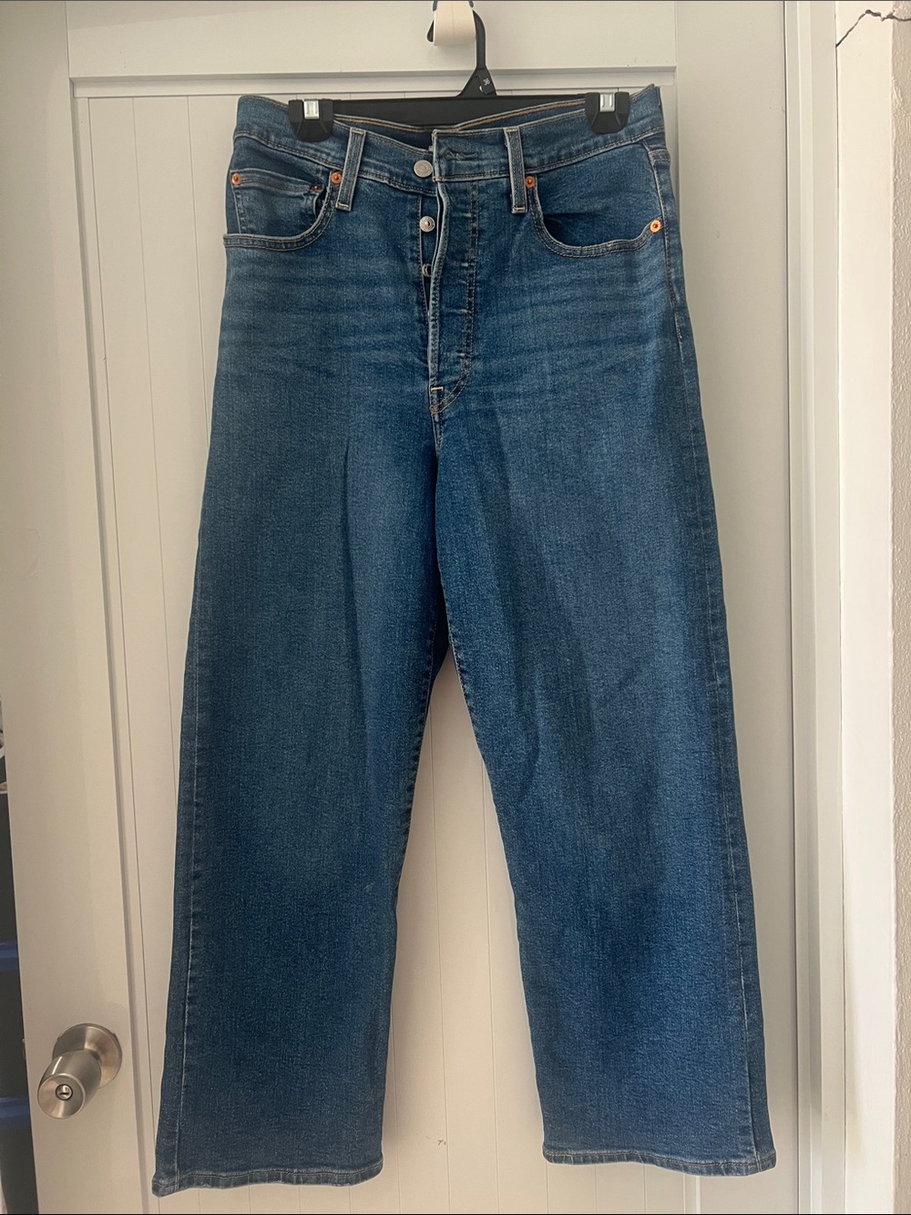 Women's Straight-Leg Jeans in Dark Blue Denim